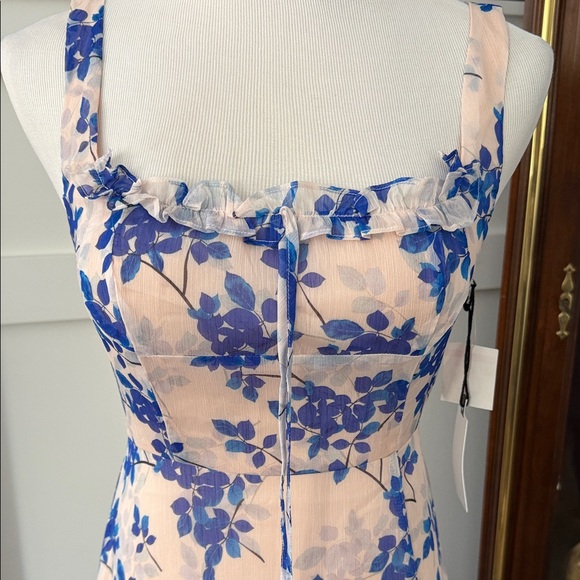 Astr Floral Maxi Dress in Blue and Cream - Picture 2 of 8